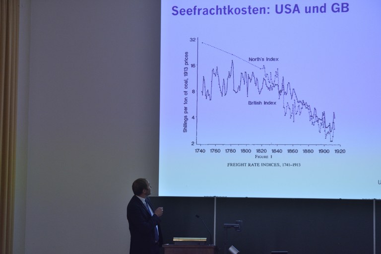 BurhopHörsaal_Kuebart_vswg.JPG